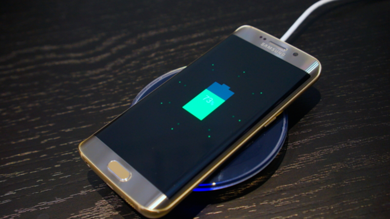 Samsung Galaxy S8, nuovi tasti volume, accensione e nuova ricarica wireless Samsung Galaxy S8, nuovi tasti volume, accensione e nuova ricarica wireless