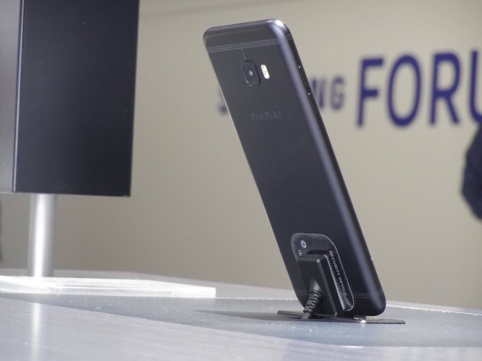Immagini del nuovo Samsung Galaxy C5 Pro