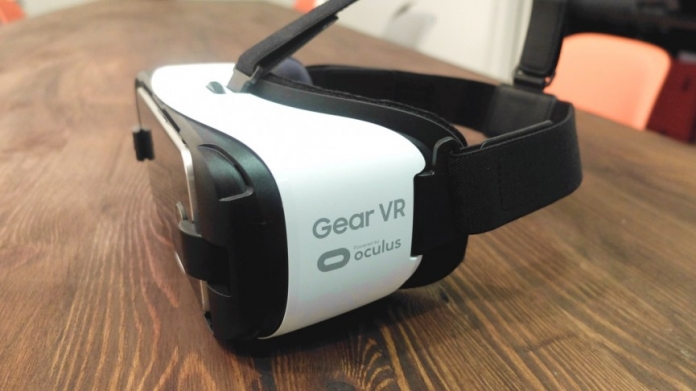 Nuovo Samsung Gear VR sperimentale mostrato da Samsung durante il Mobile World Congress 2017