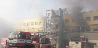 Pomezia: nube tossica, adesso si teme per l’amianto